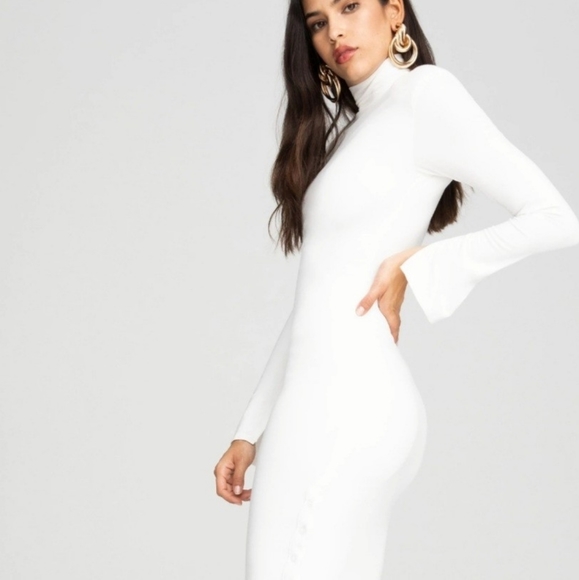 Dress - Picture 3 of 3